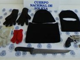 Detienen a manifestantes frente a oficina de Arpaio en Phoenix