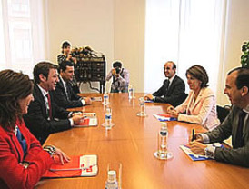 La Junta advierte a las Ampas de que no pueden gestionar los cheques-libro ni obtener 'beneficio' de ellos