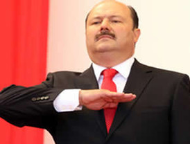 Fernando Alonso y Felipe Massa llevan a Ferrari a lo más alto del podio en Bahrein