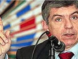 La paz no llega a Génova: sus dirigentes siguen cruzando declaraciones