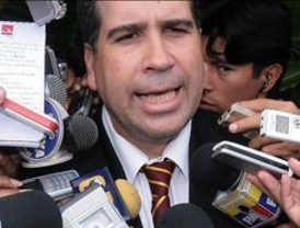 Fernández aconseja mirar el modelo andaluz