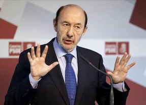 Rubalcaba afirma que Rajoy "ha ligado su suerte" a la de Bárcenas