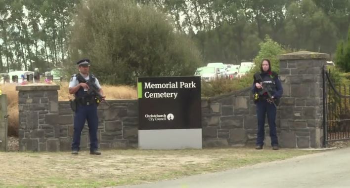 Nueva Zelanda restringe la venta de armas tras el atentado en Christchurch mientras Vox promueve su liberalización en España