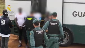 Detienen a 7 personas por el presunto asesinato de 4 migrantes en un cayuco procedente de Gambia