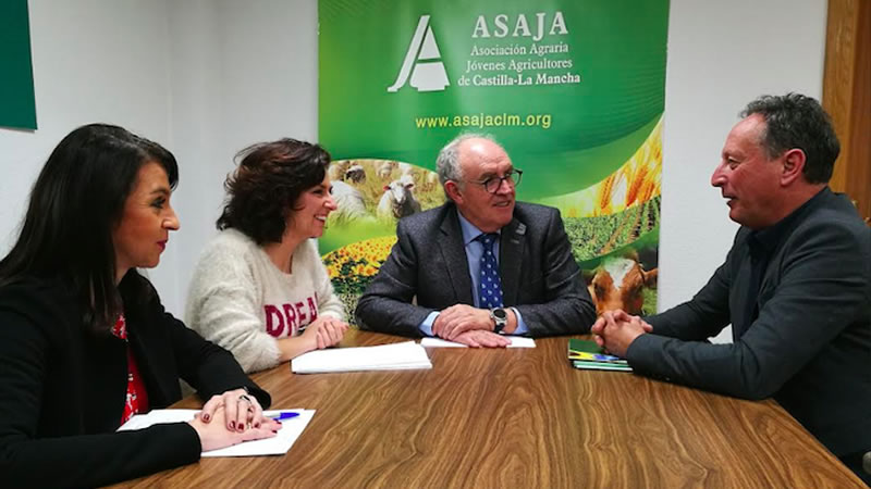 Ciudadanos y ASAJA C-LM se reúnen para buscar soluciones a los problemas del sector de los frutos secos