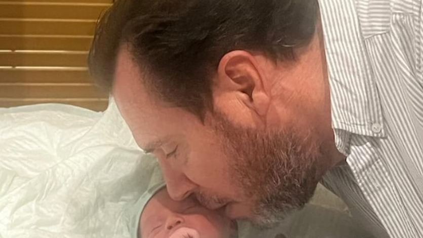 Óscar Puente, padre por tercera vez