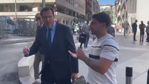 Óscar Puente estalla contra un agitador ultra y Feijóo se lo afea: "Si un ministro trata así a cualquier ciudadano..."