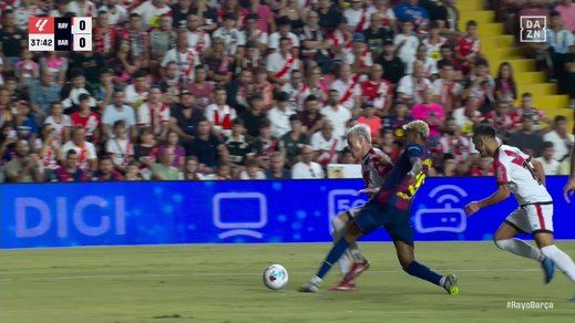 El supuesto penalti sobre Lamine Yamal