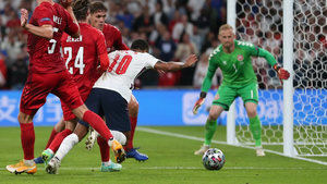 Eurocopa: Inglaterra se mete en 'su' final con un penalti muy dudoso que el VAR no anuló