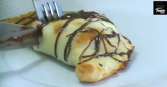 Deliciosa pizza calzone de nutella