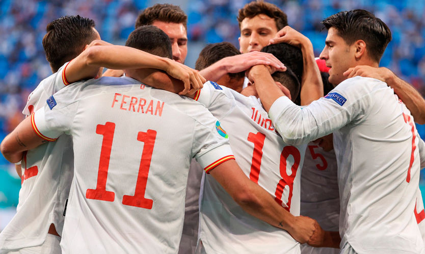 La selección española, celebrando un gol