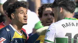 Omar El Hilali y Rafa Mir, durante el incidente