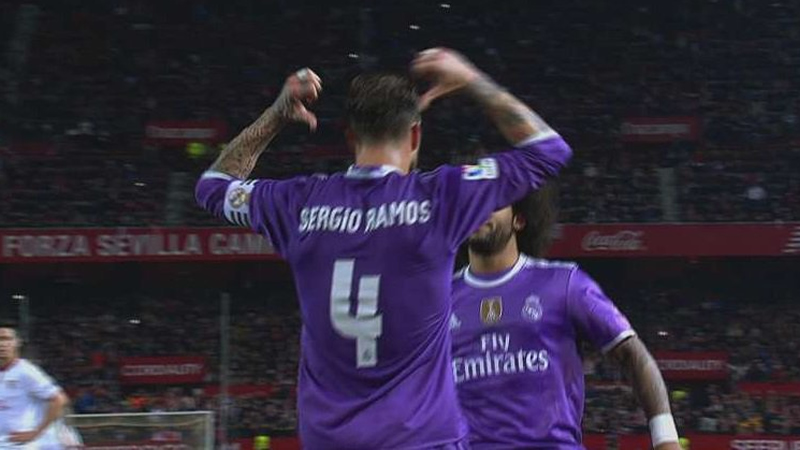 La polémica respuesta de Sergio Ramos a los ultras del Sevilla tras marcar de penalti (vídeo)