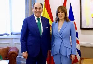 Rachel Reeves, ministra británica de Economía, se reúne con Ignacio Galán en la sede de Iberdrola de Madrid