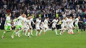 Otra final europea para el Real Madrid después de 105 minutos de partido, remontada y polémica arbitral