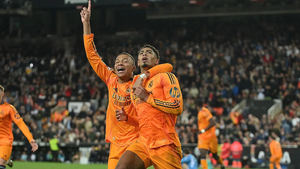 El Real Madrid se viste de líder superando todas las adversidades, roja a Vinicius incluida