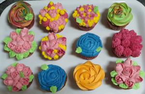 Receta de cupcakes decorados con flores de buttercream