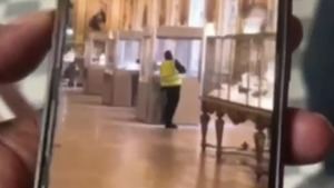 Claves de la investigación del robo en el Louvre: a plena luz y con visitantes en su interior