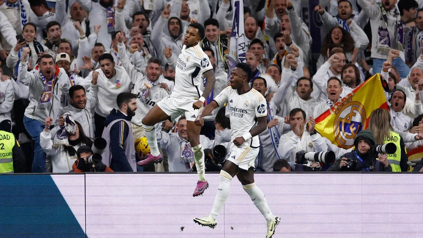 Rodrygo y Vinicius celebran uno de los goles
