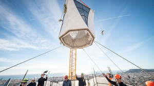 Colocación de la torre de Jesús