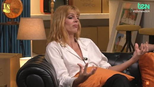 Samantha Hudson, cantante