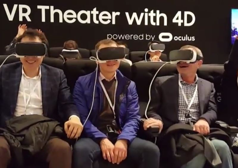Samsung instala una montaña rusa virtual en la Plaza de Callao de Madrid