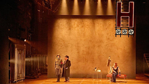 Crítica de la obra de teatro 'Ser o no ser': los Tura vuelven al escenario