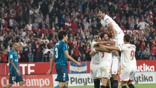 El Madrid cae en Sevilla víctima de sus errores y la falta de motivación de sus suplentes (3-2)