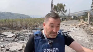 Un periodista británico, alcanzado por un misil israelí en plena retransmisión
