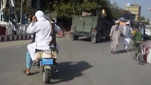 Los talibanes toman otra capital y siguen avanzando en Afganistán
