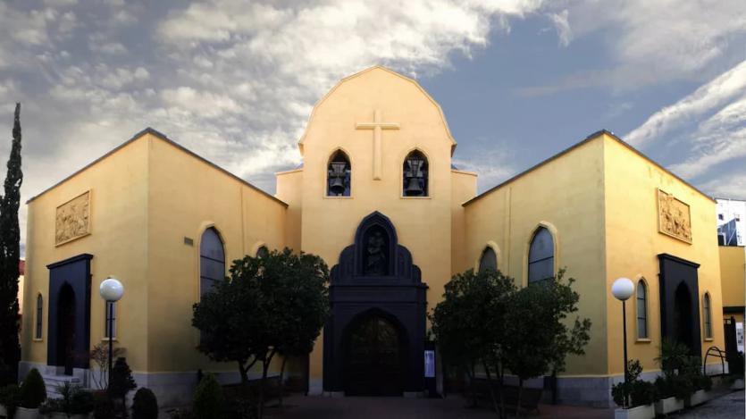 Edificio principal del Teatro La Abadía 