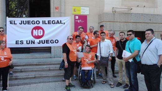 Trabajadores de la ONCE se concentran en toda España contra el juego ilegal
