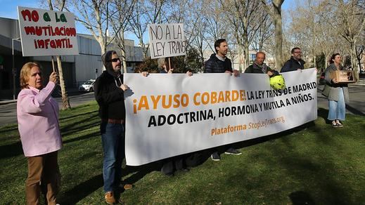 HazteOir arremete y llama 