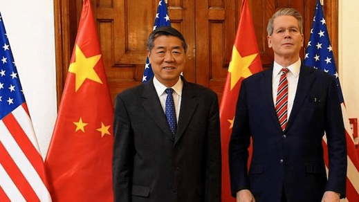 He Lifeng, viceprimer ministro chino y Scott Bessent, secretario del Tesoro de EEUU