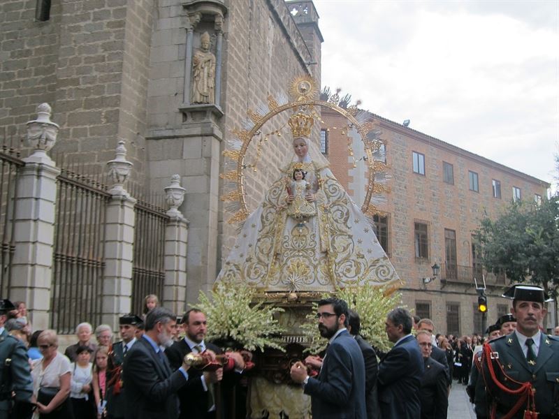 La Virgen de la Estrella de Toledo ya luce su corona