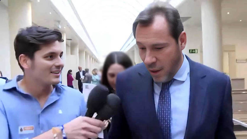 Vito Quiles, con Óscar Puente