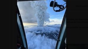 La naturaleza sigue rugiendo: entra un volcán en erupción en Rusia tras más de 500 años