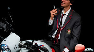 Crítica de 'Akademia' y 'What If If Only': ¿Qué pasaría si sólo…?’: dos cortas e inquietantes piezas del nuevo teatro británico