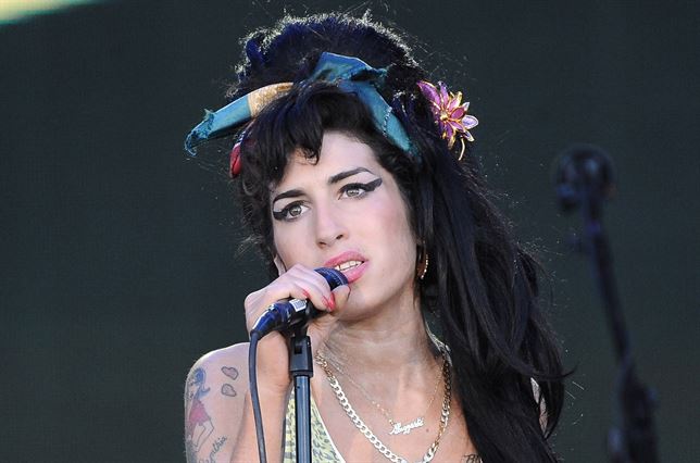No habrá negocio póstumo con Amy Winehouse: Universal destruyó las maquetas del disco que grababa