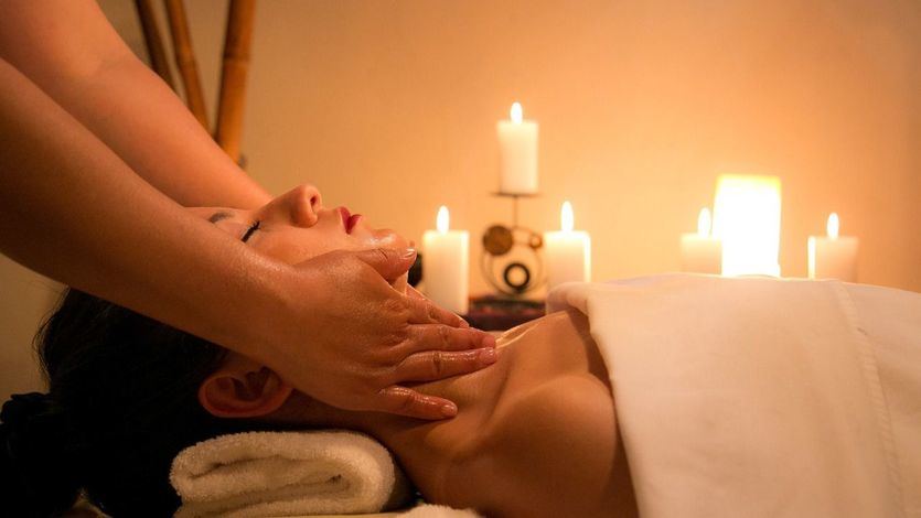 El masaje sensorial se convierte en el masaje de los amantes