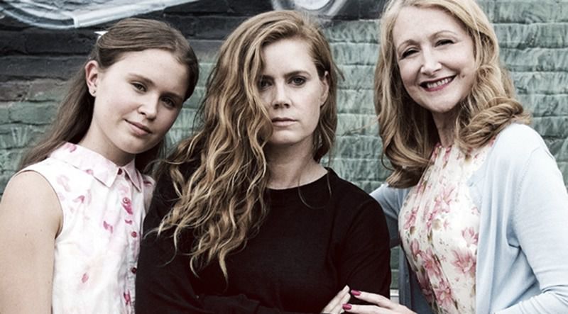 Scanlen, Adams y Clarkson. La Santísima Trinidad de 'Sharp Objects'