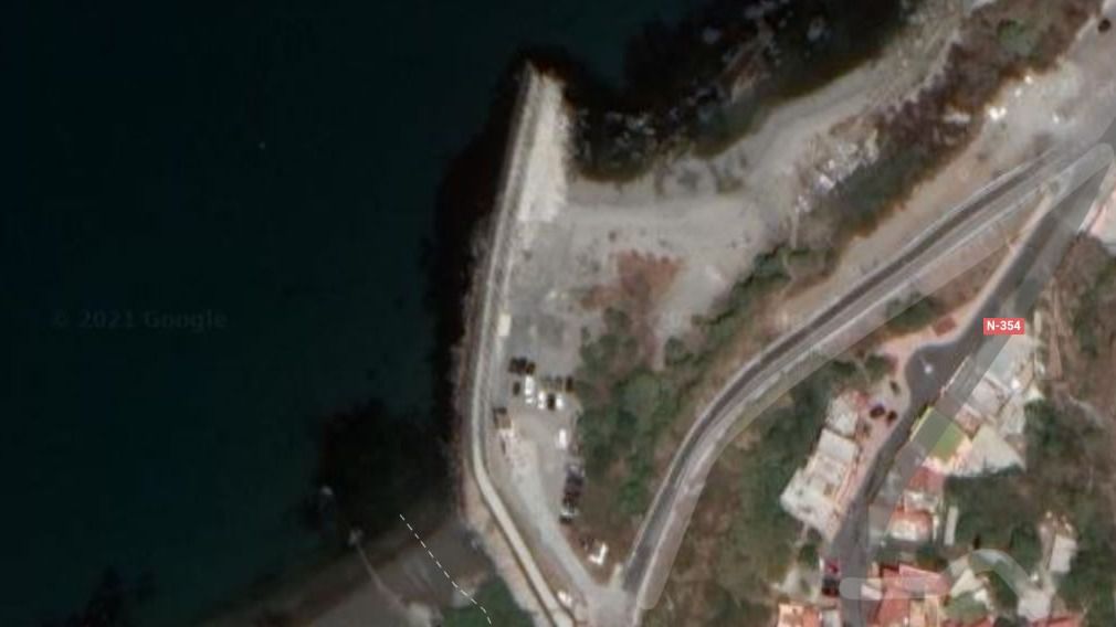 (Vista por satélite de la frontera en Benzú)