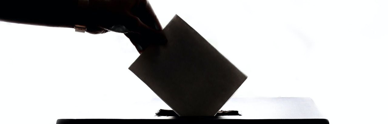 Una urna electoral