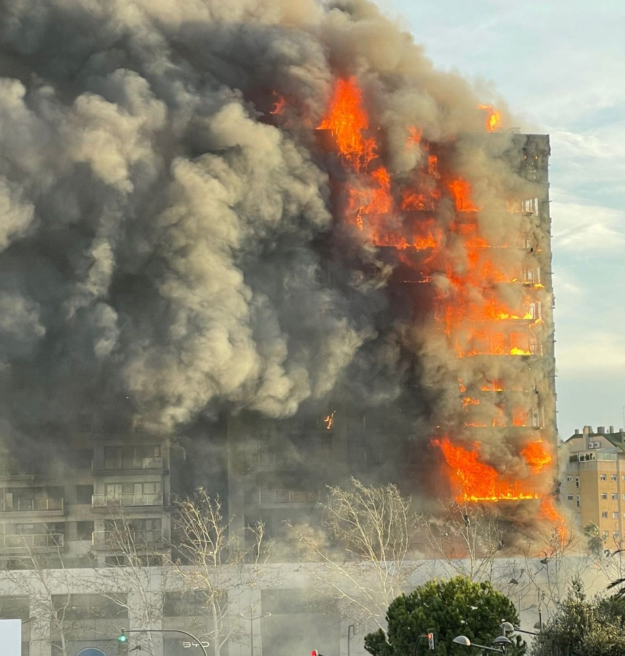 Edificio incendiado