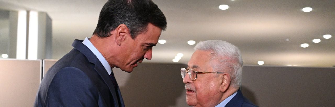 Sánchez, con el presidente de la Autoridad Palestina, Mahmud Abbas