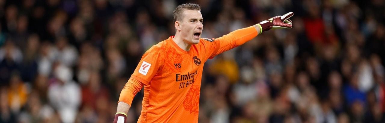 Lunin, durante un partido