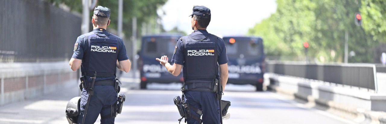 Agentes de Policía Nacional