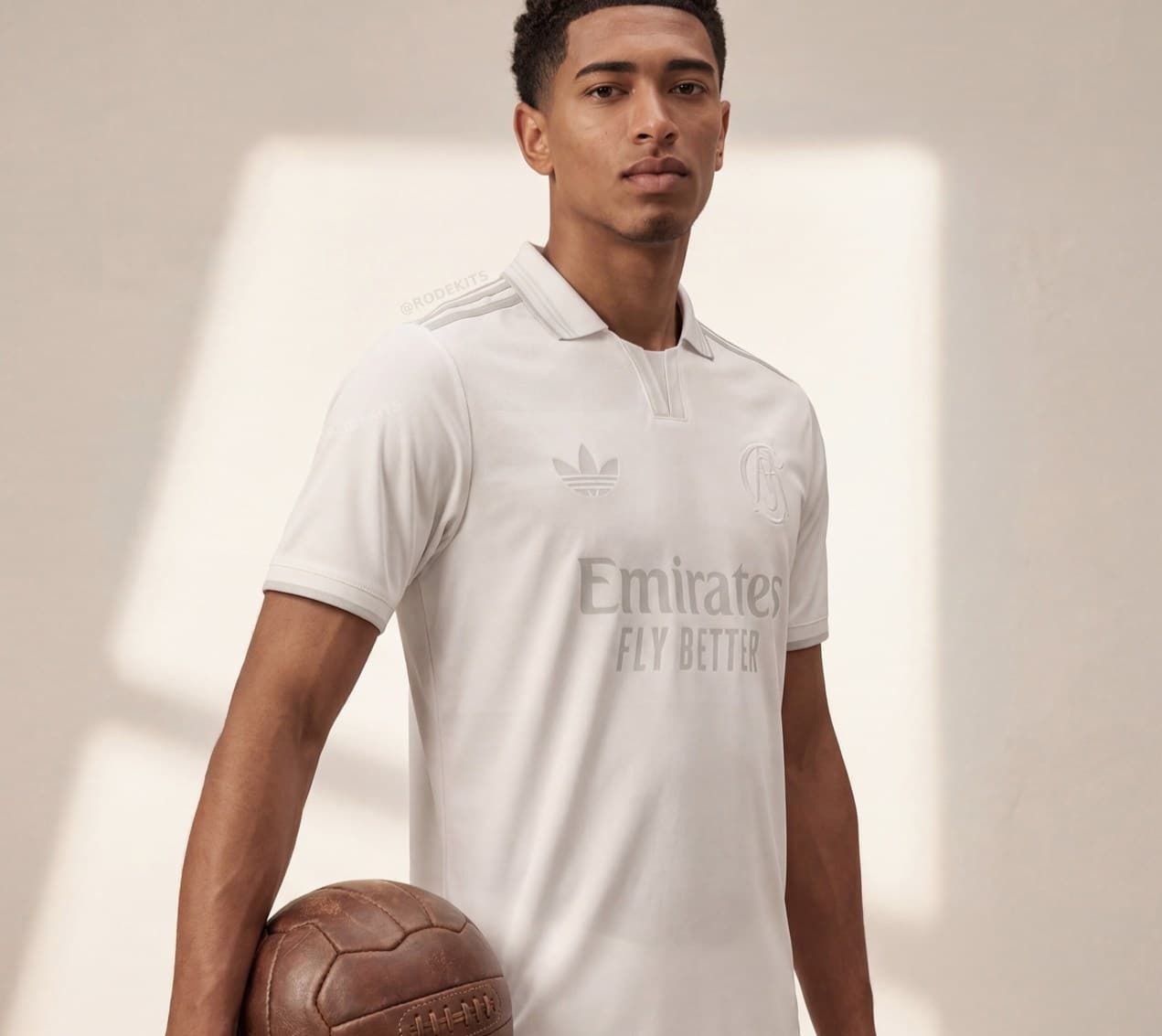 La filtración de la camiseta especial del Real Madrid por su 125º aniversario (Foto: Footy Headlines)