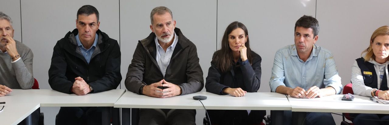 Mazón, con los Reyes en una reunión especial del Cecopi, tras la DANA