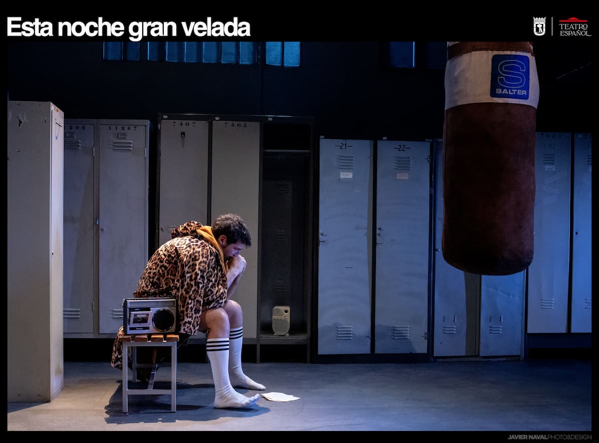 Escena de 'Esta noche, gran velada' (Foto: Javier Naval/Teatro Español)